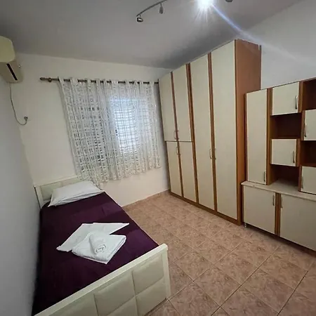 Dario House * 地拉那
